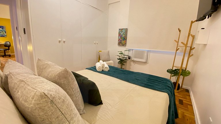 Comfort and Serenity Just Steps from the Beach