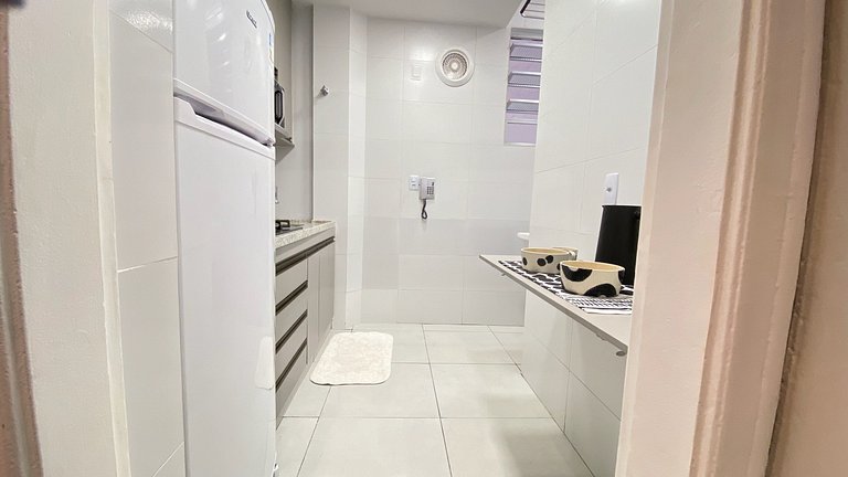 Spacious and elegant 200m from Copacabana Beach