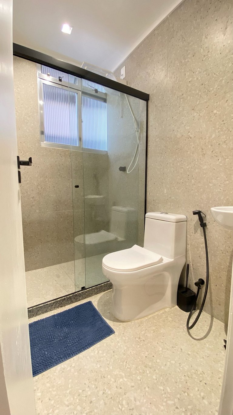 Spacious and elegant 200m from Copacabana Beach