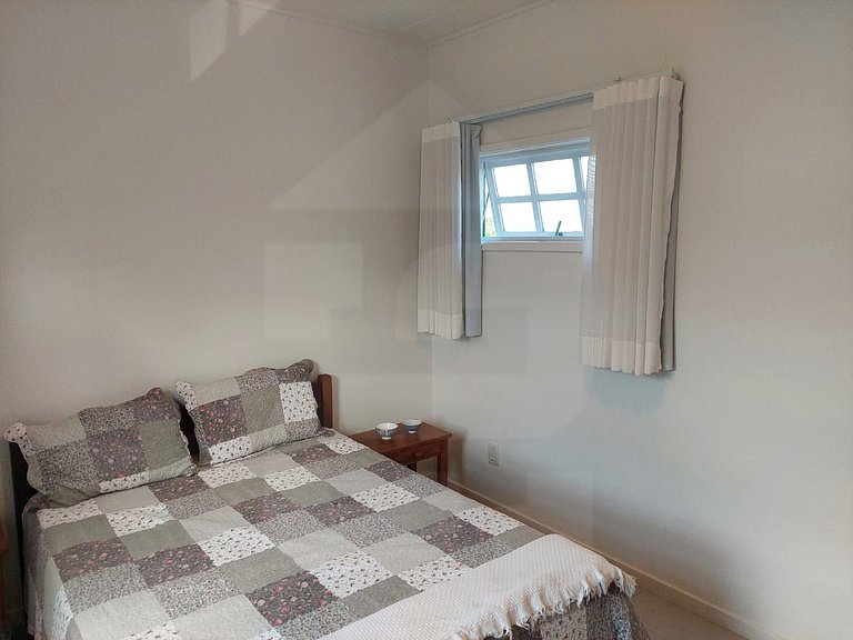 Conforto y piscina junto a la playa