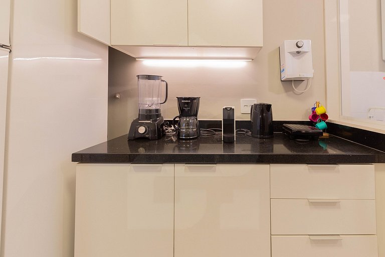 Apartment with Air Next to the Beach and Subway