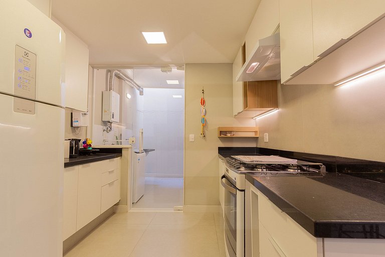 2 Quartos com Ar ao Lado da Praia e do Metrô