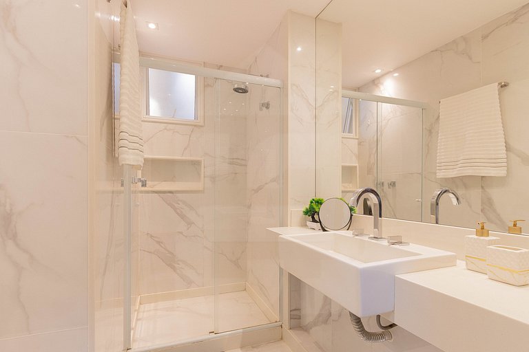 2 habitaciones junto a la playa y al metro