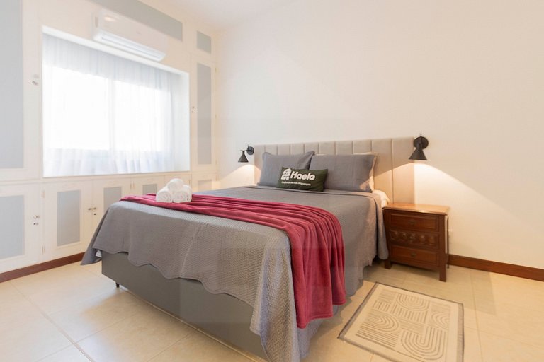 Sea View Comfort and Great Location