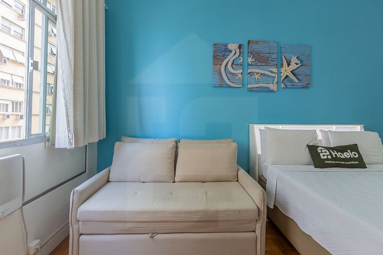 Relax in Copacabana with a Sea View