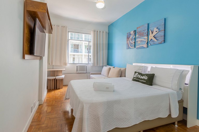Relax in Copacabana with a Sea View