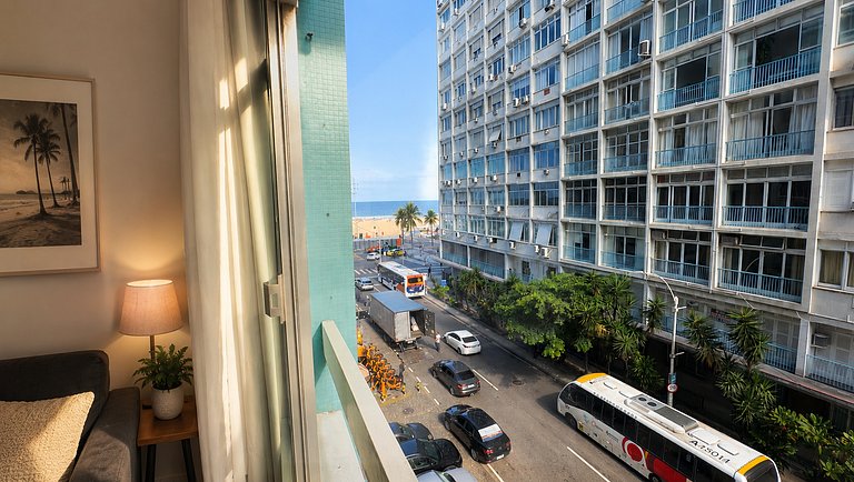 Brisa do Mar em Copacabana – Vista Lateral