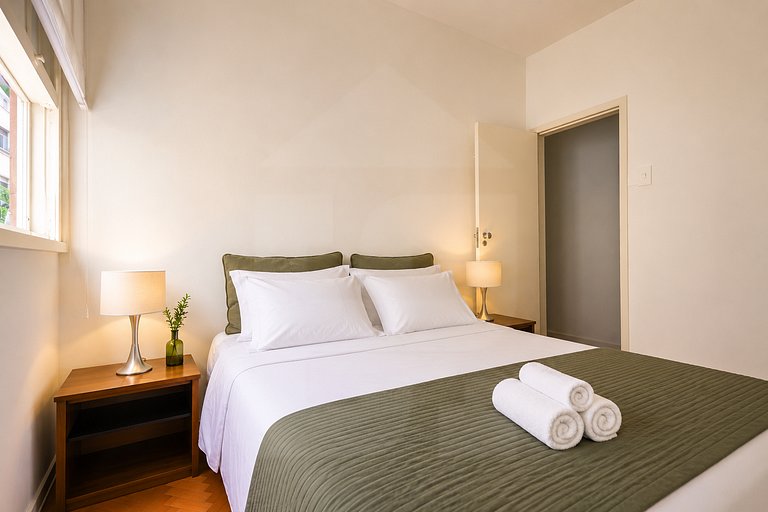 Next to Ipanema Beach, very cozy
