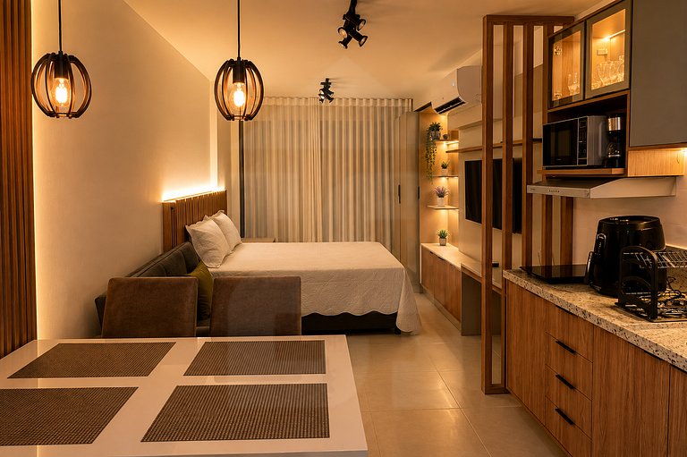 Studio at Skylux with heated pool and rooftop | Haelo