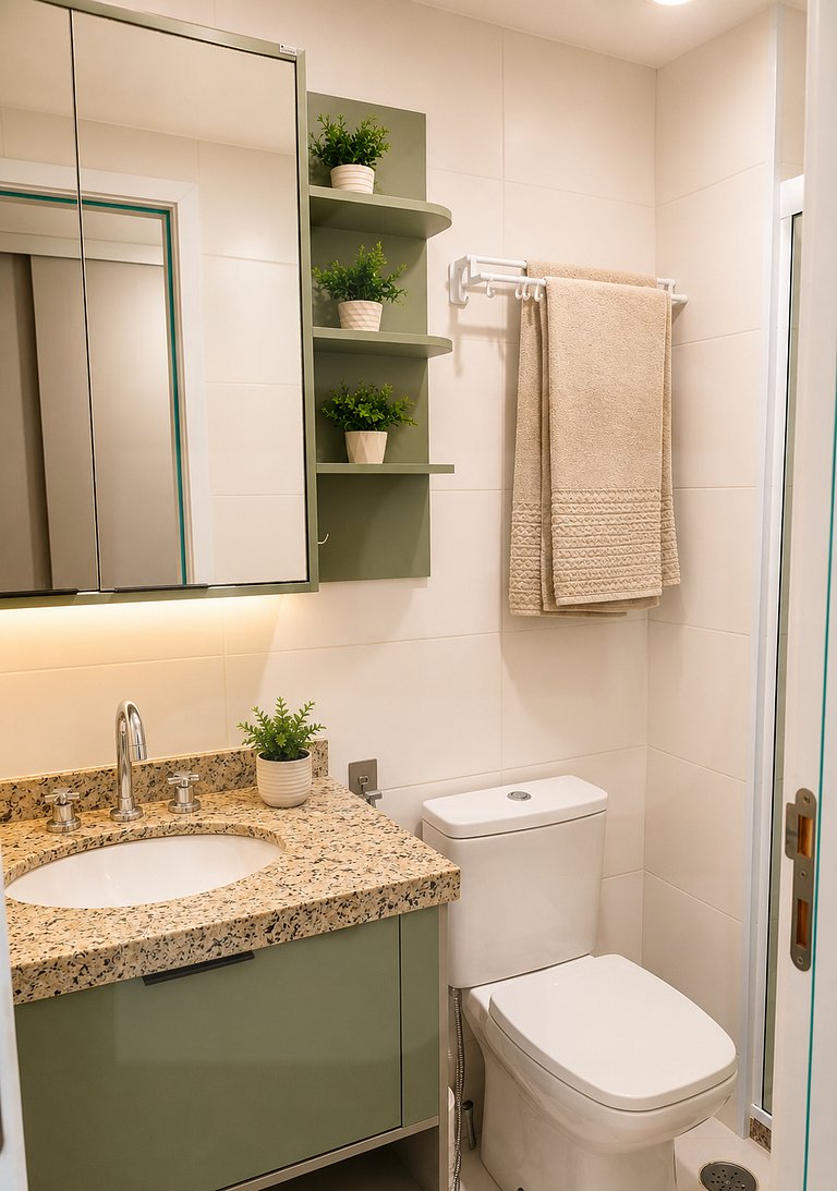 Studio at Skylux with heated pool and rooftop | Haelo