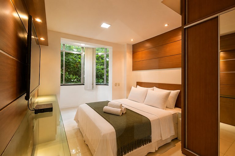 Copacabana Luxo Com Três Quartos CP01.335T