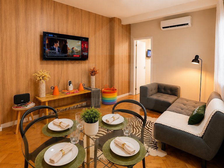 Charming apartment 5 minutes from Copacabana Beach