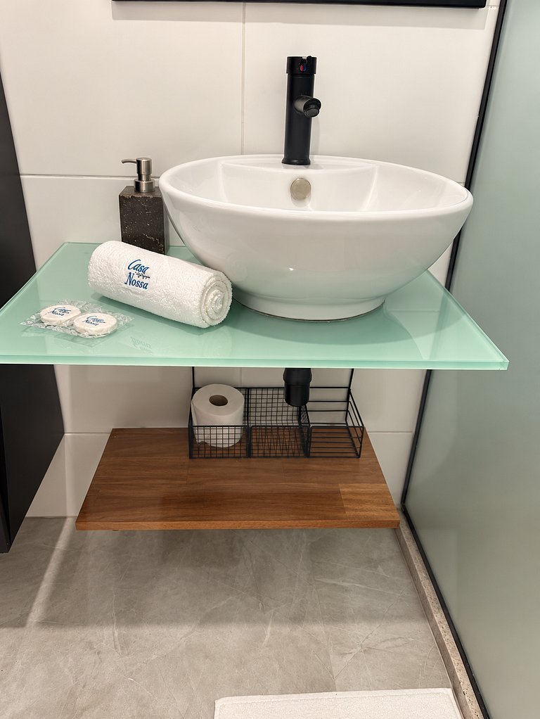 Loft one street from Copacabana beach, with AC | Haelo