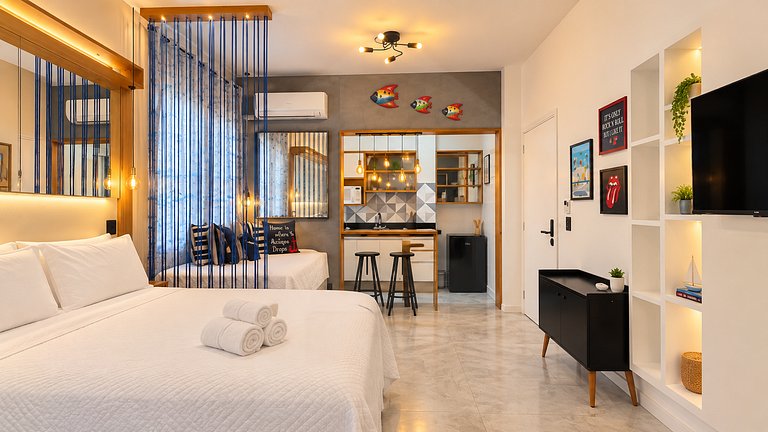Style and sea: a welcoming retreat in Copacabana