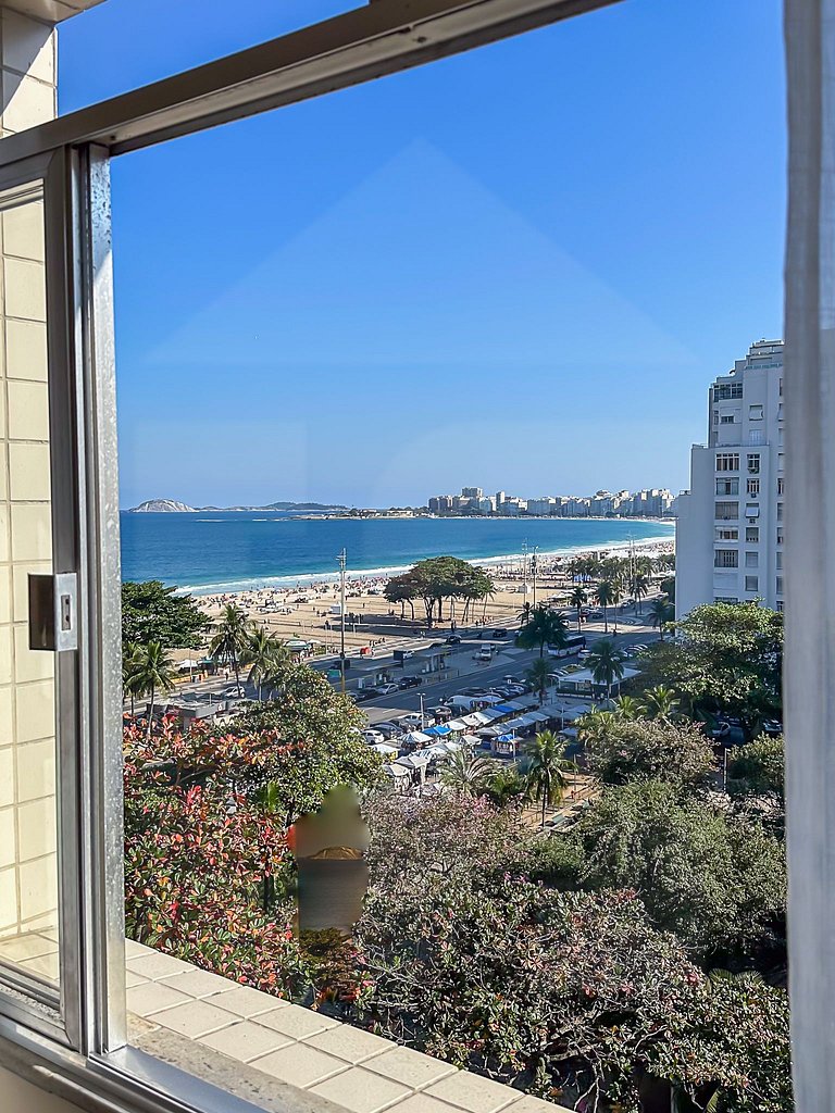Esquina com a praia, vista mar, em Copacabana | Haelo