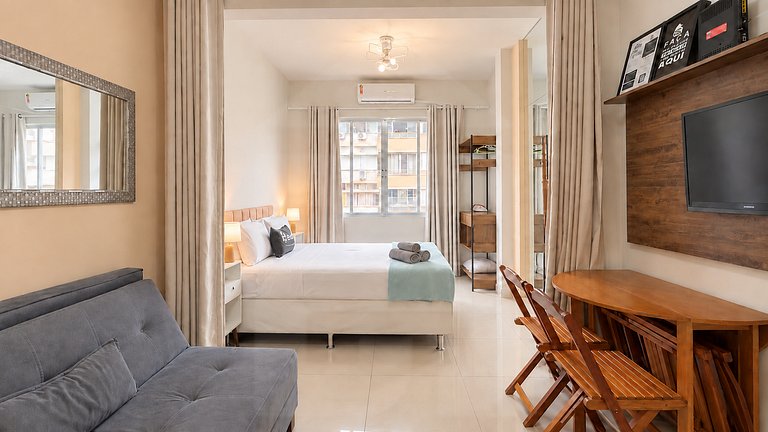 Renovated studio next to the metro, 5 min to beach | Haelo
